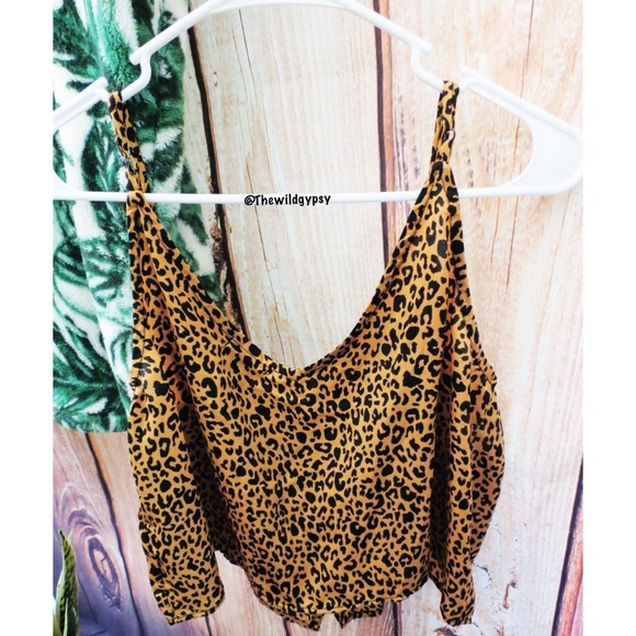 NWT Cheetah slouchy cropped tank 🌜 - Picture 4 of 5